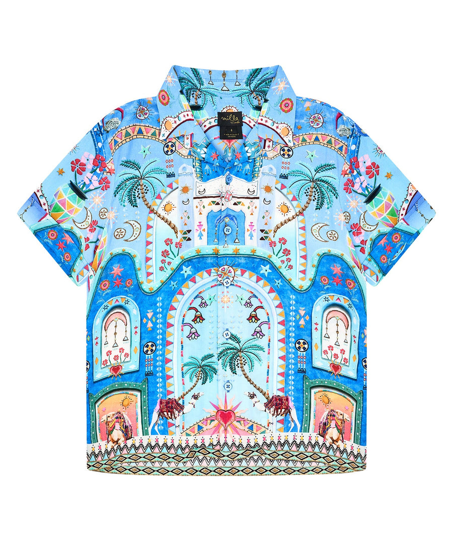CAMILLA A Painted Village Polo 00032495 – A stylish polo shirt featuring a vibrant Painted Village print, premium fabric, and a comfortable fit, perfect for chic casual wear