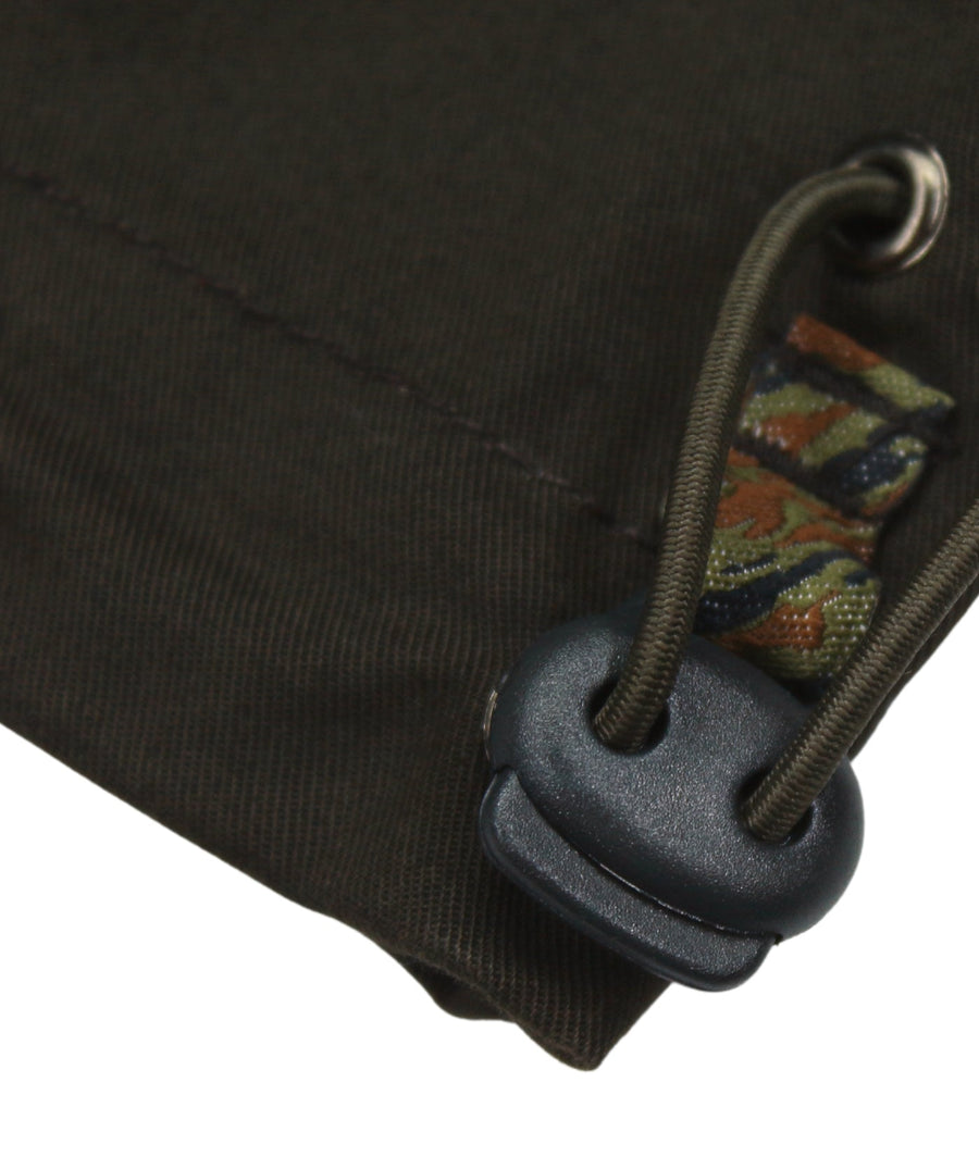 The Maharishi Boy's Antlers Snopants 5612 feature antler embroidery, adjustable fit, and durable fabric—perfect for bold style and everyday comfort.