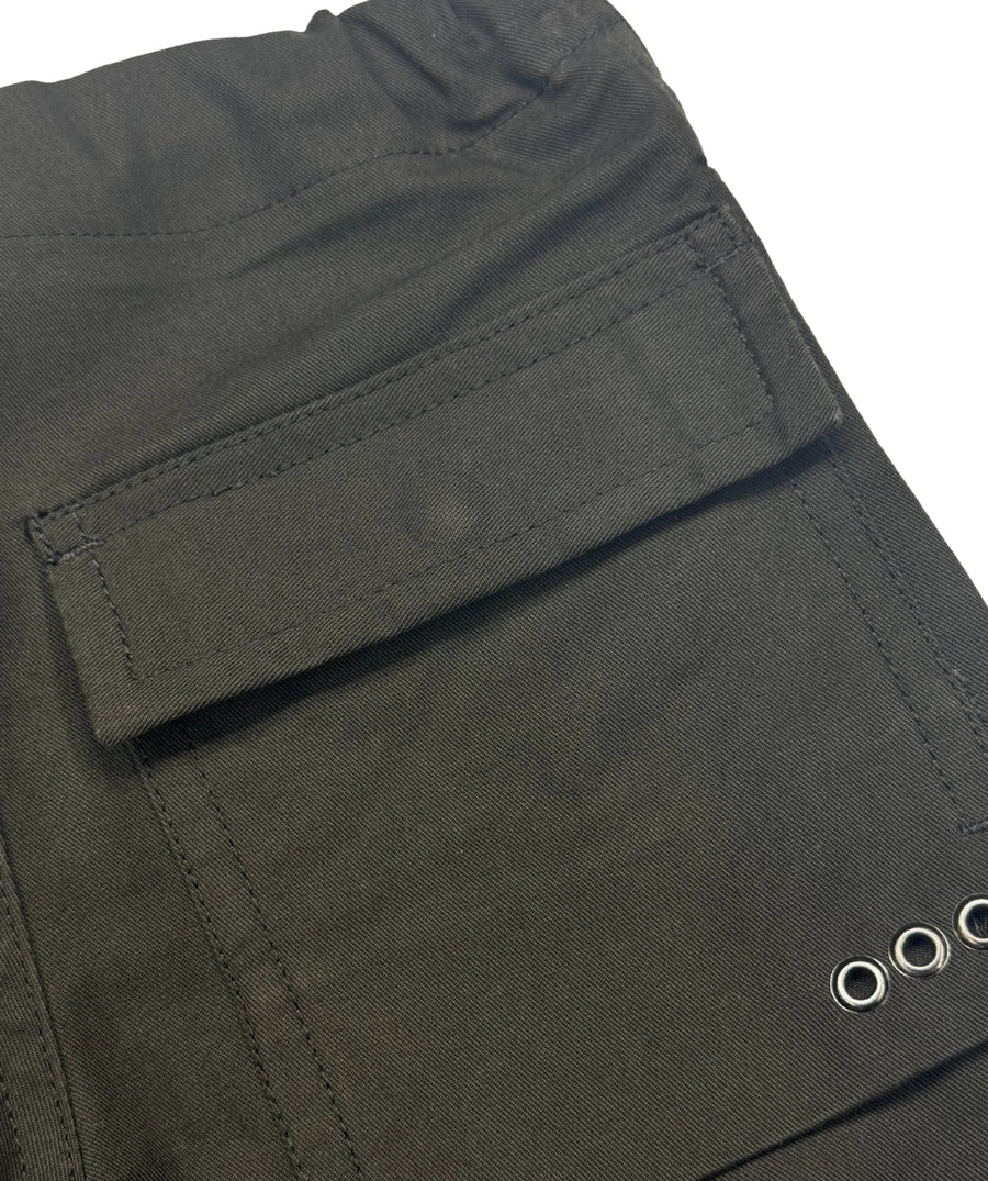 The Maharishi Dragon Boys Snopants 1115 feature detailed dragon embroidery, adjustable waistband, and durable fabric—perfect for bold, everyday style.
