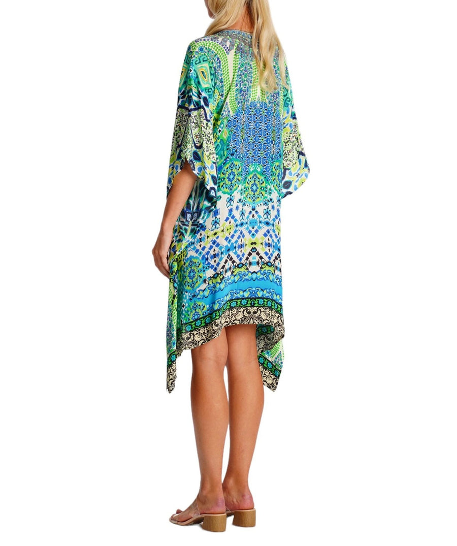 LA MODA Nile River Regular Kaftan 25008 RK – A breezy and elegant kaftan with a vibrant print, lightweight fabric, and a relaxed fit, perfect for beachwear and resort styling.