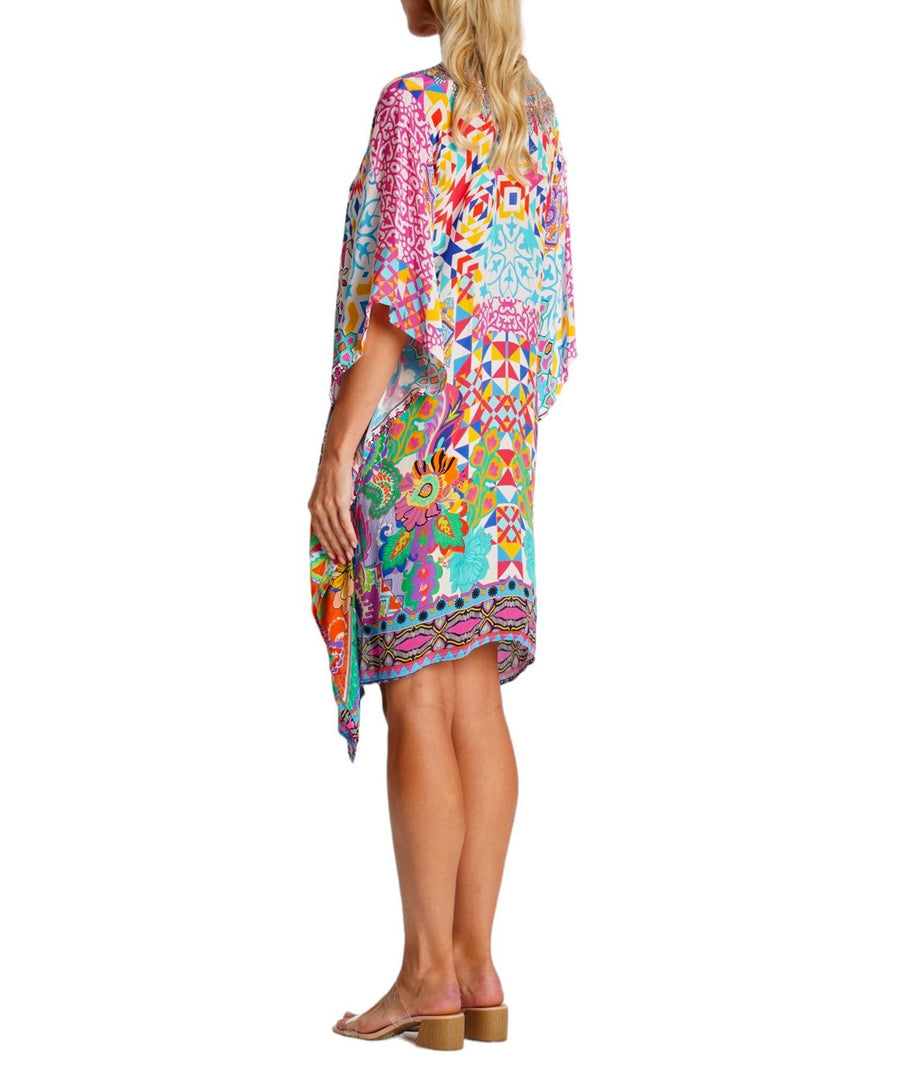 LA MODA Psychedelic Pattern Regular Kaftan 25033 RK – A stylish and flowing kaftan with a bold psychedelic print, lightweight fabric, and a relaxed fit, perfect for resort wear and effortless elegance