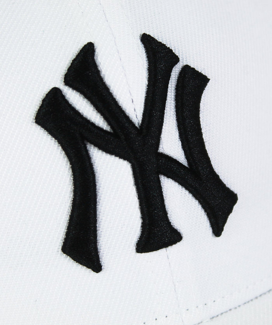 47 MLB New York Yankees MVP Snapback Cap F11B-MVPSP17WBP-WHM