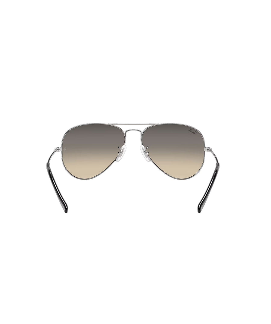 RAY-BAN Aviator Classic RB3025-003/32– Iconic aviator sunglasses with a sleek gold metal frame and classic green lenses, offering timeless style and UV protection.