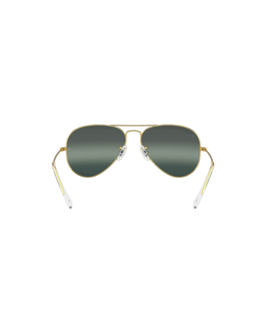 RAY-BAN Aviator Classic RB3025-9196G6– Iconic aviator sunglasses with a sleek gold metal frame and classic green lenses, offering timeless style and UV protection.