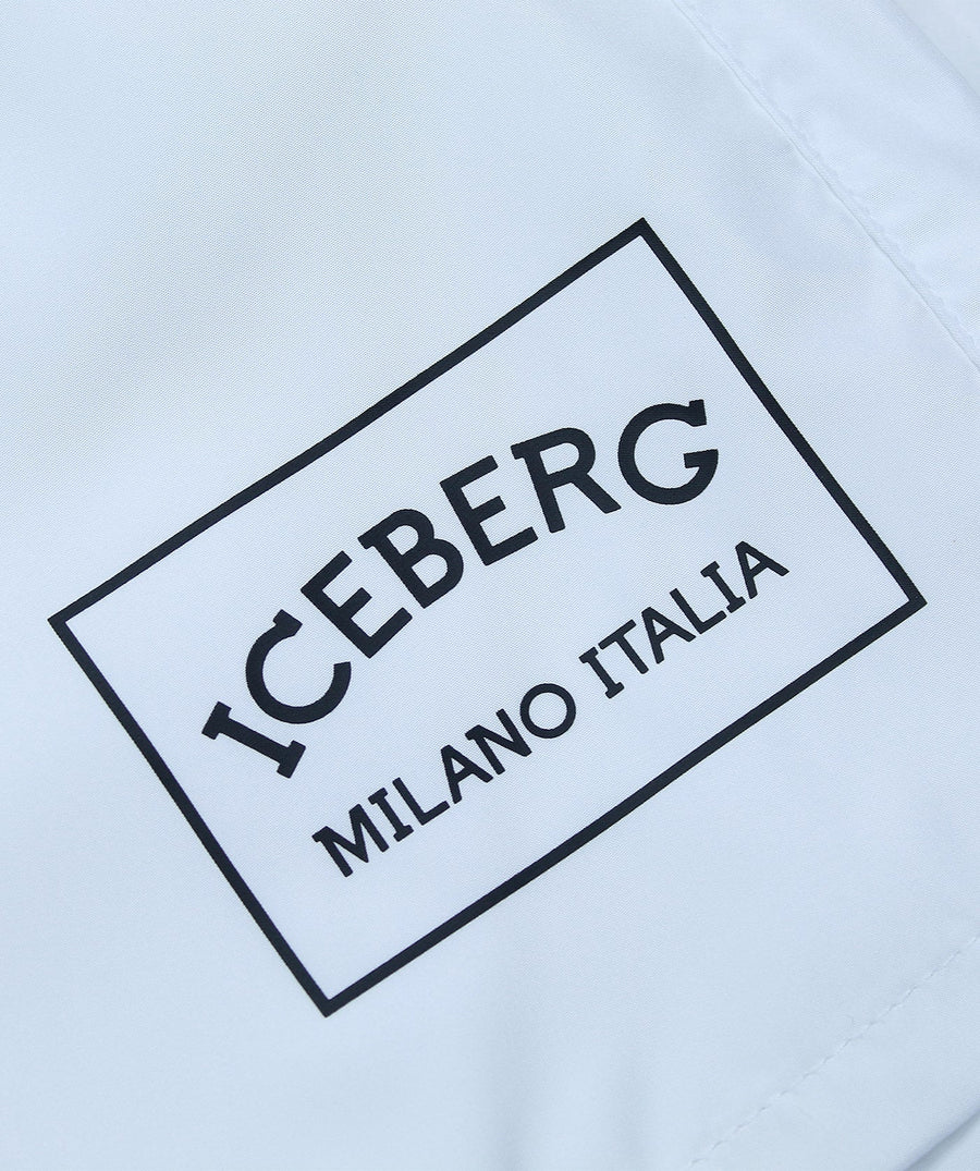 ICEBERG Branded Elastic Medium Boardshort ICE25MBM02 – Stylish boardshorts with a branded elastic waistband, quick-dry fabric, and a comfortable medium-length fit