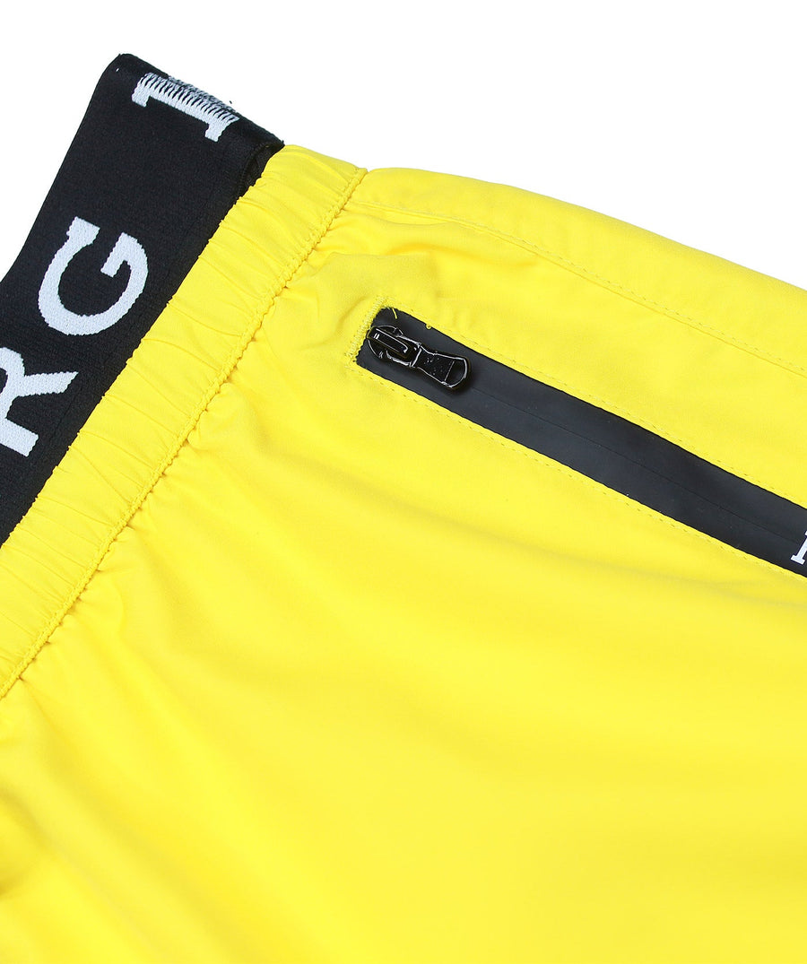 ICEBERG Branded Elastic Medium Boardshort ICE25MBM02 – Stylish boardshorts with a branded elastic waistband, quick-dry fabric, and a comfortable medium-length fit