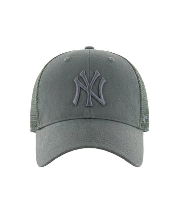 Features an embroidered Yankees logo, curved brim, side 47 logo, and custom-fit snapback. Durable materials and ventilation for an easy one-size wear.