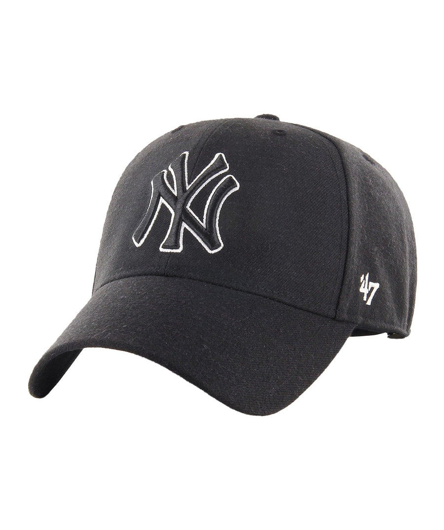 Rep your team with the ’47 MLB New York Yankees MVP Snapback Cap F11B-MVPSP17WBP-BKC — adjustable, comfortable, and perfect for everyday sporty street style.