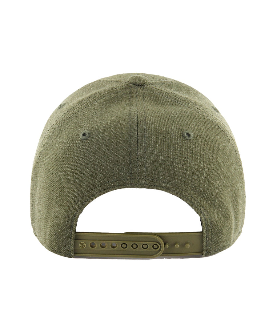 Show your team spirit with the ’47 MLB New York Yankees MVP Snapback Cap F11B-MVPSP17WBP-SW — adjustable, comfortable, and perfect for classic sporty style.