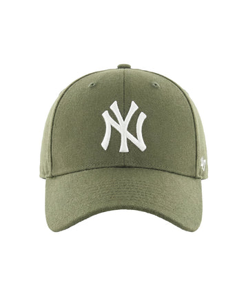 Show your team spirit with the ’47 MLB New York Yankees MVP Snapback Cap F11B-MVPSP17WBP-SW — adjustable, comfortable, and perfect for classic sporty style.