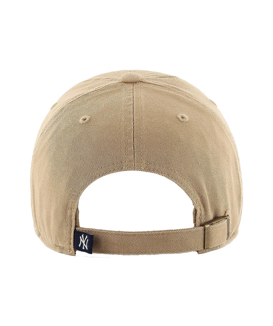 47 MLB New York Yankees Clean Up Cap F11B-RGW17GWS-KHE – relaxed, adjustable fit with curved visor and classic Yankees logo for effortless everyday style.