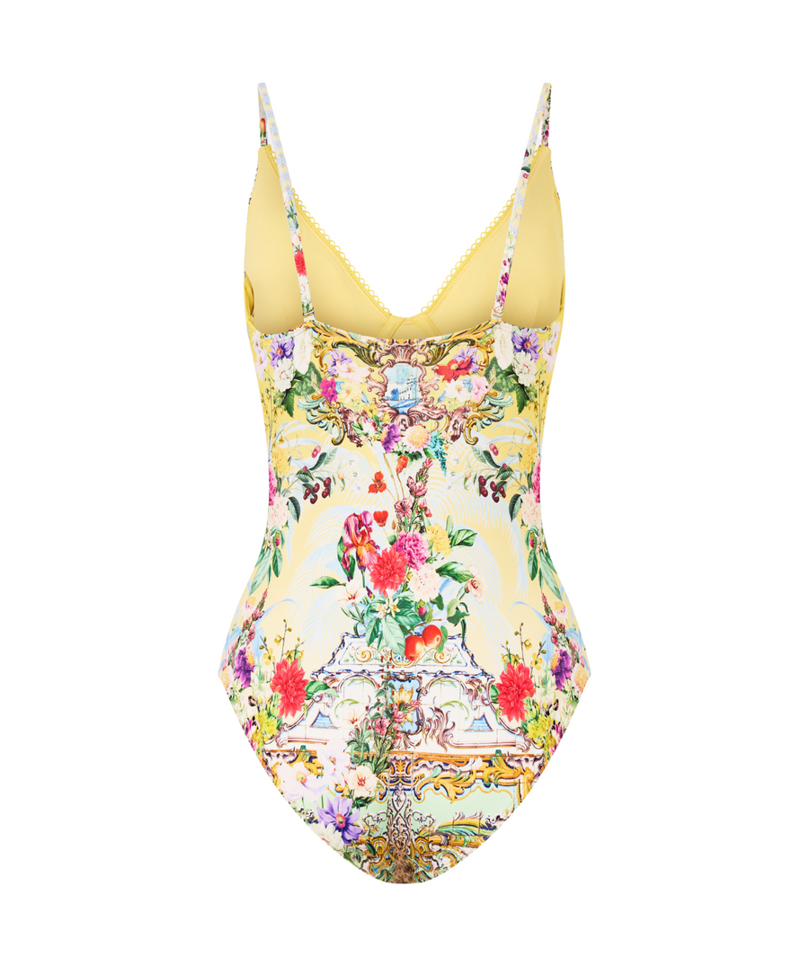 CAMILLA Flor Fantástica One Piece Swimsuit 00034204 – A luxurious one-piece swimsuit adorned with the vivid Flor Fantástica print, featuring elegant cuts and artisanal details.