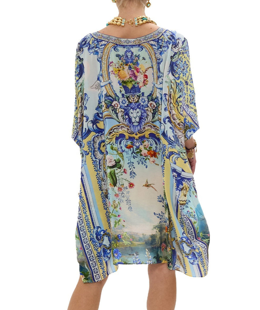 CAMILLA Wall To Wall Wonders Kaftan 00036076 – A flowing kaftan featuring a vibrant signature print, relaxed silhouette, and luxurious fabric for effortless elegance