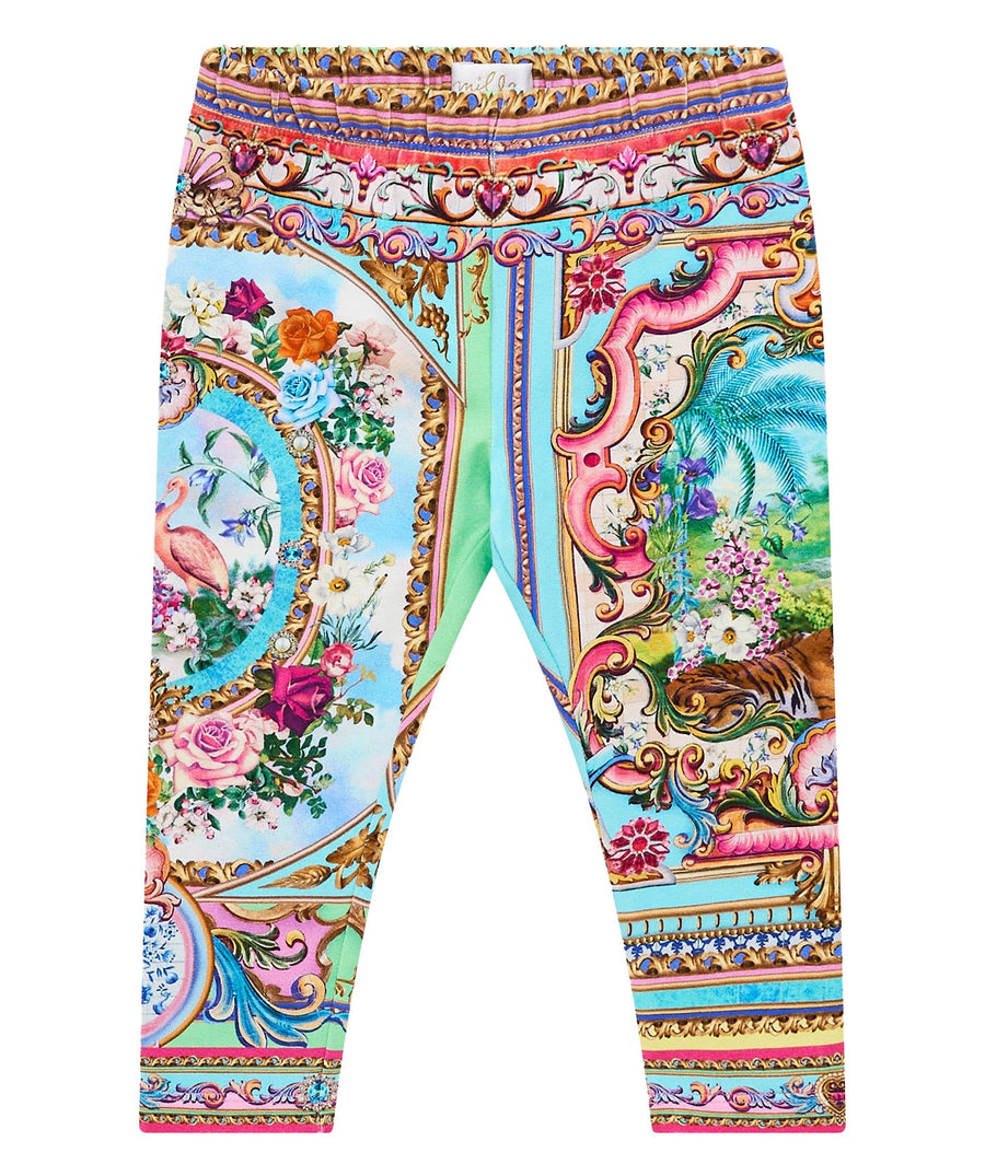 Keep your little one cozy in style with the CAMILLA Spirit Of Santa Maria Babies Sweater Leggings Set 00038065/00037993 – soft, playful, and beautifully printed.