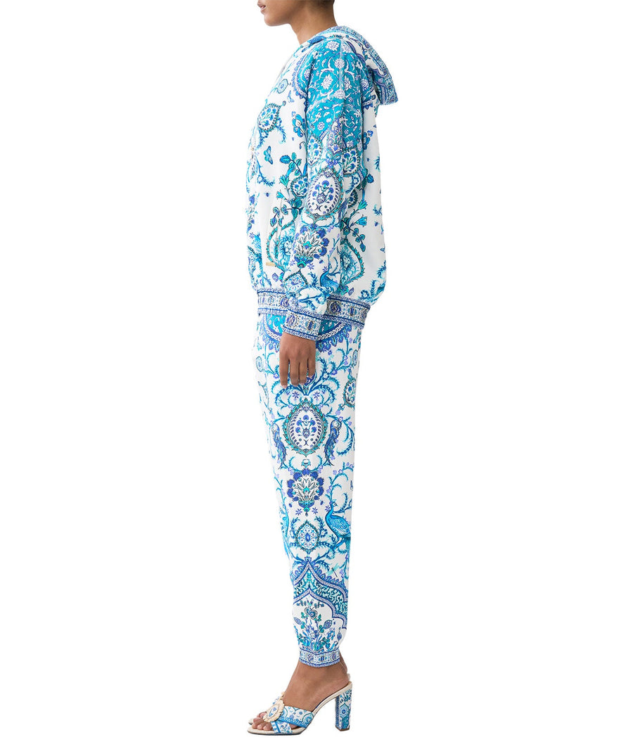 The CAMILLA Isnik Lullaby Tracksuit 00039563/00037333 blends comfort and style with bold prints, relaxed fit, and crystal accents—perfect for luxe lounging.