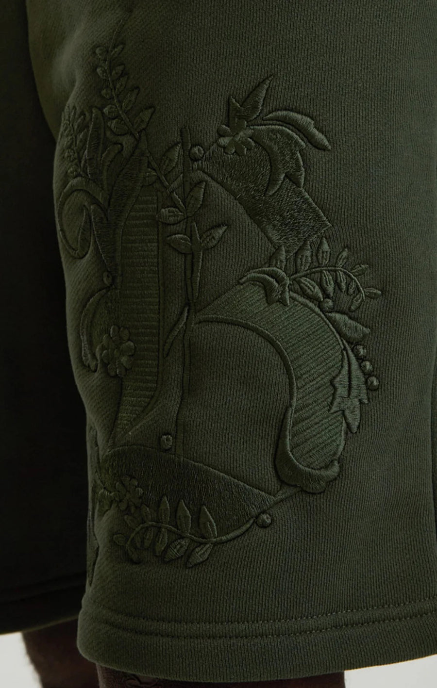 Elevate your style with ONLY THE BLIND Baroque Calligraphy Shorts OTB-BS1613. Luxury streetwear crafted with bold design and premium comfort.