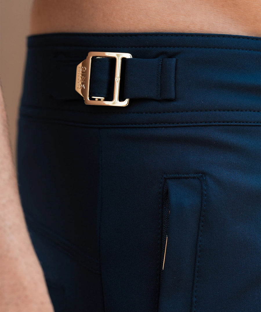 Refined and versatile, the SINK Pinnacle Tailored Swim Shorts SSW-PIN-NAVY-S deliver sleek comfort and modern style for effortless beach-to-pool looks.