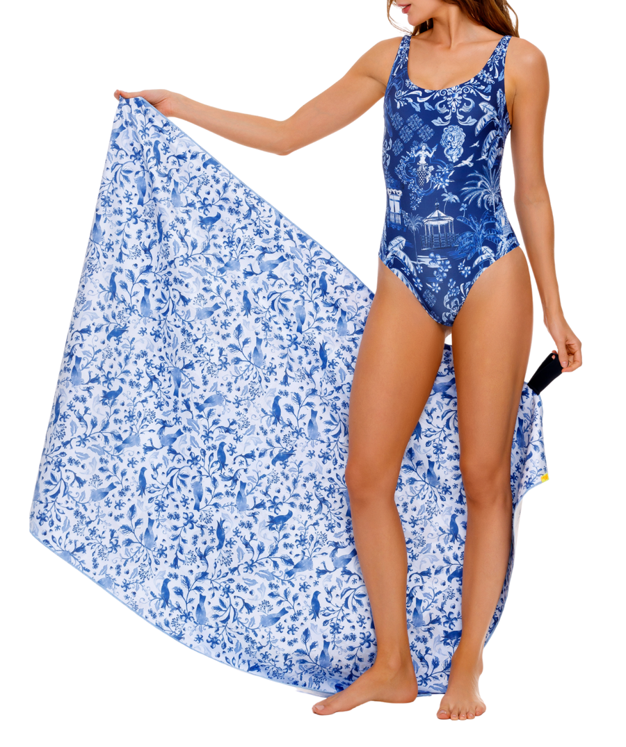 AGUA BENDITA Bou Tales Towel 17838 – A soft, absorbent beach towel featuring the colorful Tales print, perfect for sunbathing, lounging, or seaside adventures