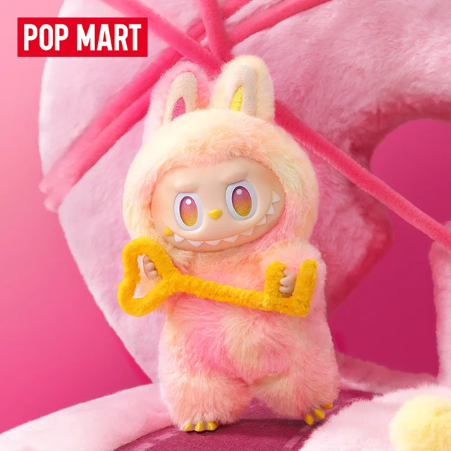 Energize your collection with LABUBU Version 3 Big Into Energy K67LBUV3 – a dynamic, colorful figure full of personality and collectible appeal.